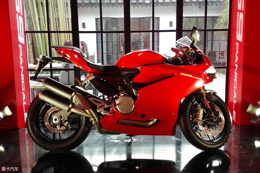 Ducati; Ducati 959; Ducati sports car